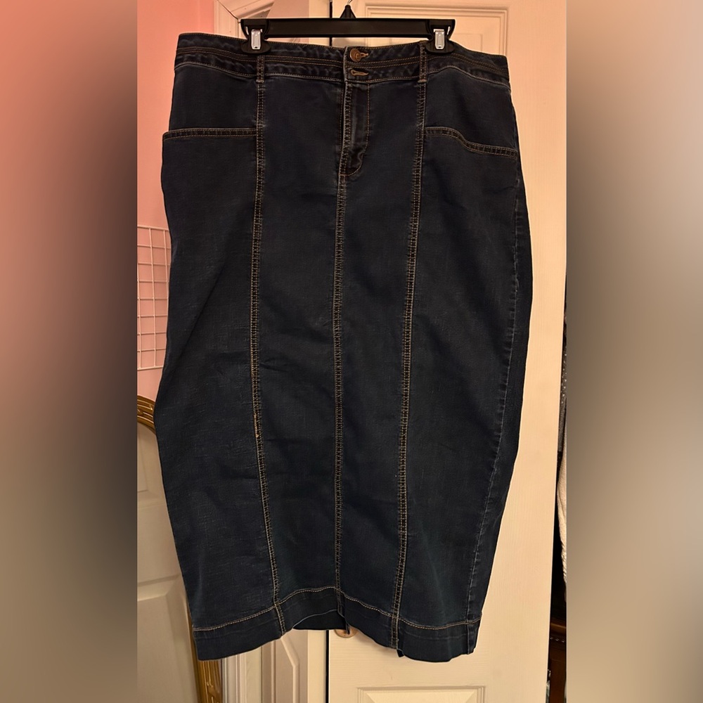 CATO’s maxi / midi skirt